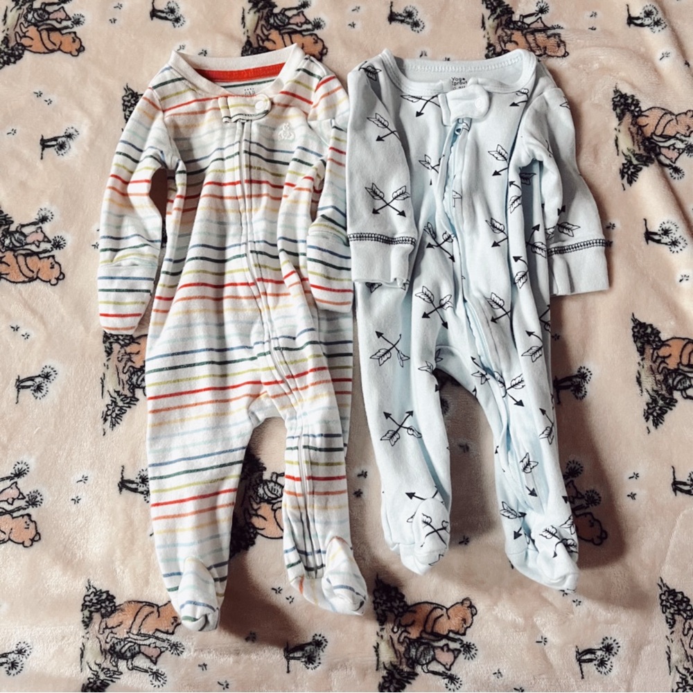 baby sleepers, rainbow and arrow print